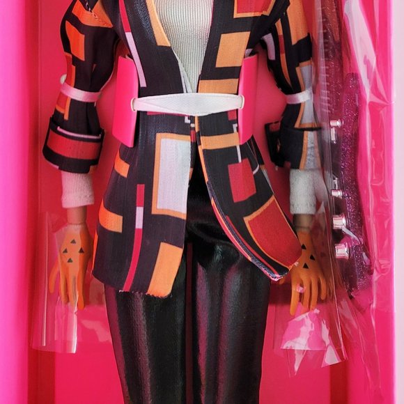 Integrity Toys Jem & the Holograms - The Misfits Pizzazz Roxy - I am a Giant Set - Picture 11 of 16